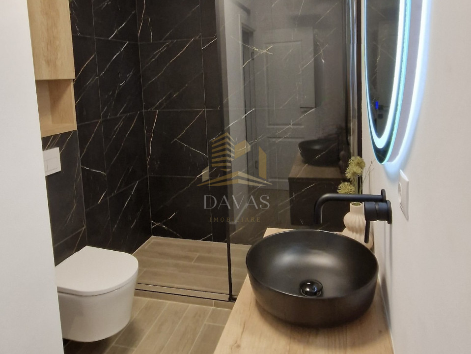 Apartament 2 camere de inchiriat | Semicentral | Etaj intermediar | Parcare 