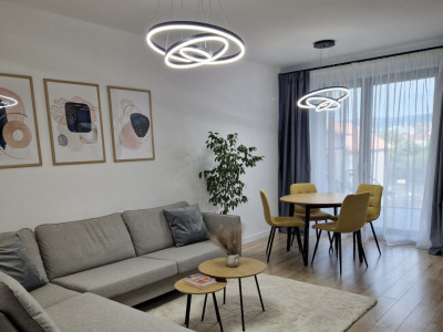 Apartament 2 camere de inchiriat | Semicentral | Etaj intermediar | Parcare 