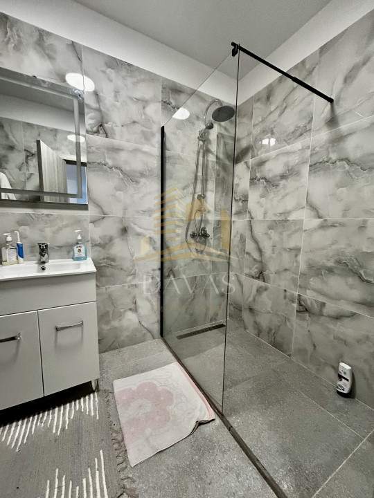 Apartament 2 camere de vanzare | Etaj intermediar | Parcare 