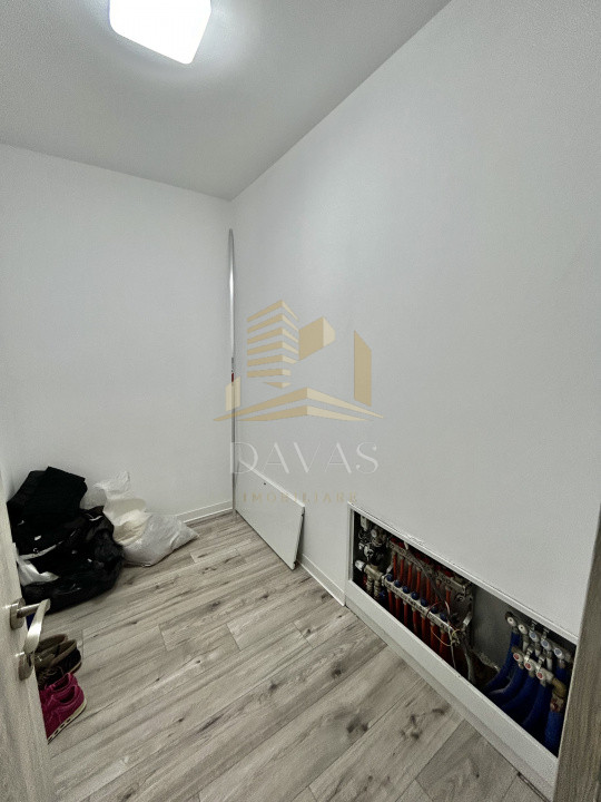 Apartament 2 camere de vanzare | Etaj intermediar | Parcare 