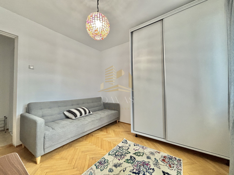 Apartament cu 3 camere semidecomandat | Manastur | str. Mehedinti