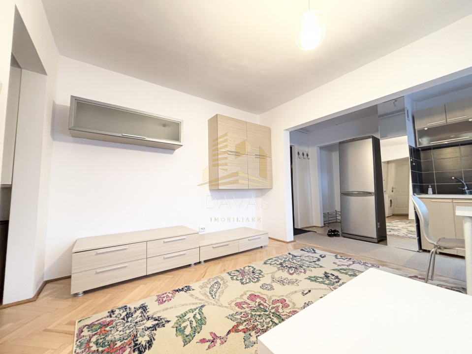 Apartament cu 3 camere semidecomandat | Manastur | str. Mehedinti