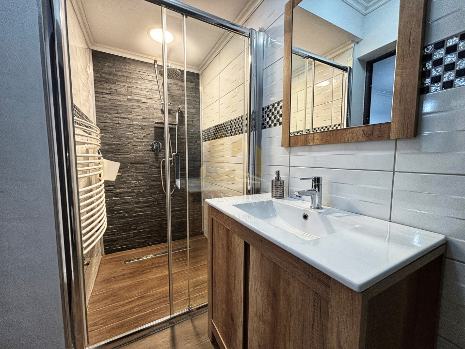 Apartament cu 3 camere semidecomandat | Dâmbul Rotund 