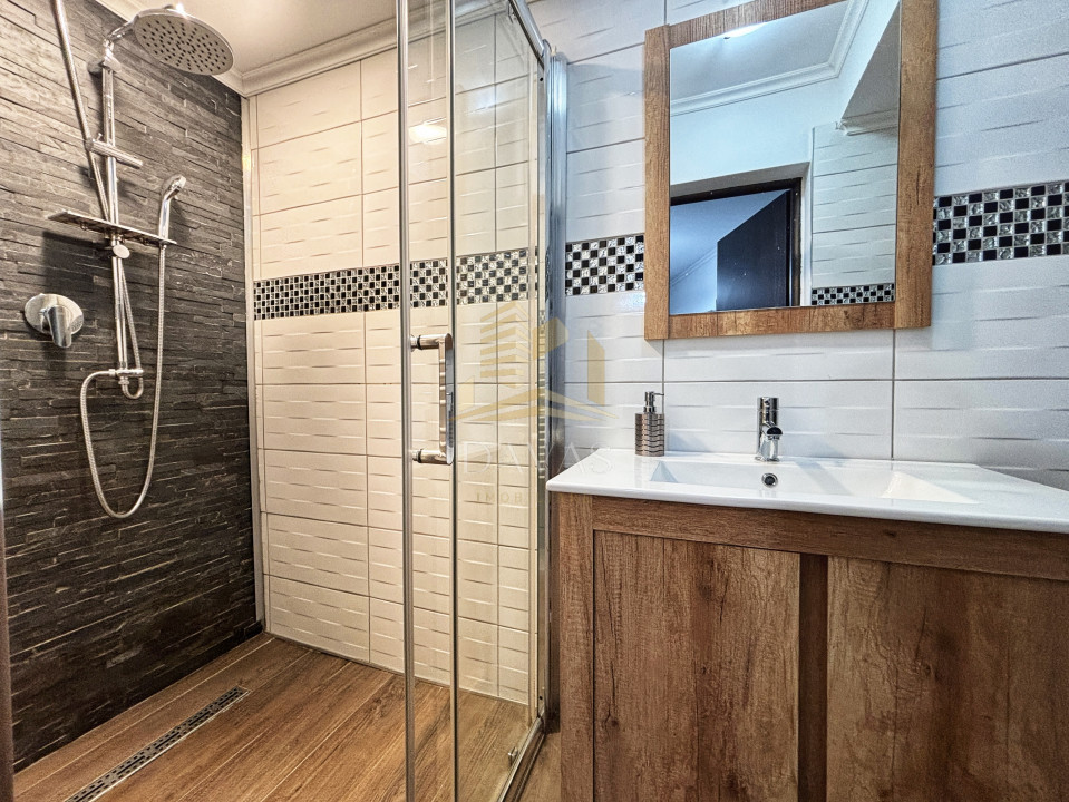 Apartament cu 3 camere semidecomandat | Dâmbul Rotund 