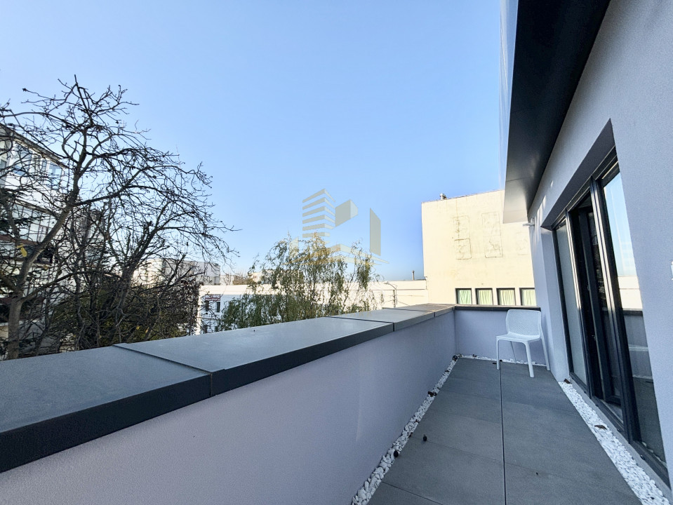 Apartament cu 3 camere semidecomandat | Mărăști 