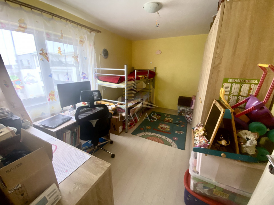 COMISION 0% | Apartament 3 camere| Europa | Etaj intermediar | Doua parcari