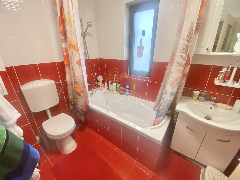 COMISION 0% | Apartament 3 camere| Europa | Etaj intermediar | Doua parcari