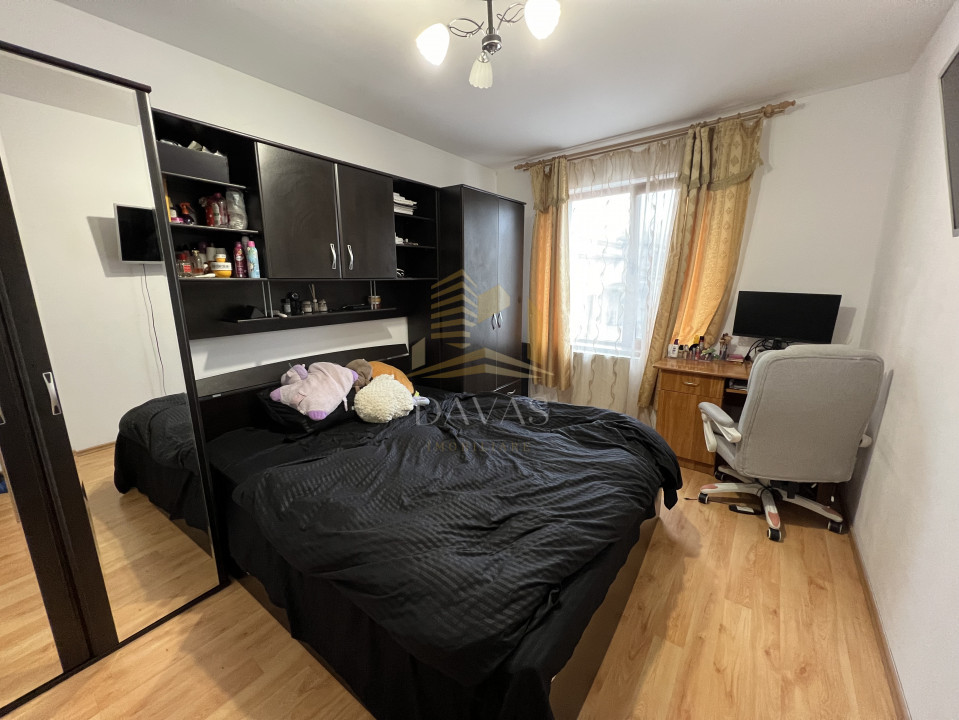 Apartament cu 3 camere | etajul 1 | zona Garii | Dispune de garaj