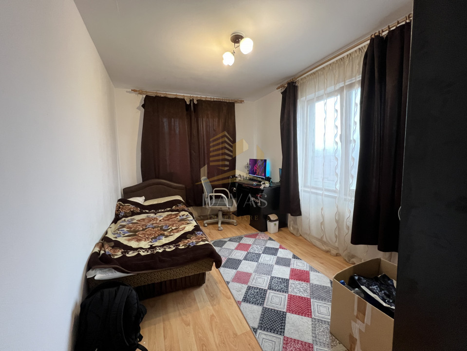 Apartament cu 3 camere | etajul 1 | zona Garii | Dispune de garaj