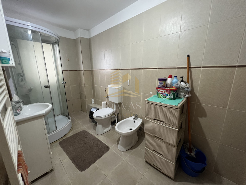 Apartament cu 3 camere | etajul 1 | zona Garii | Dispune de garaj