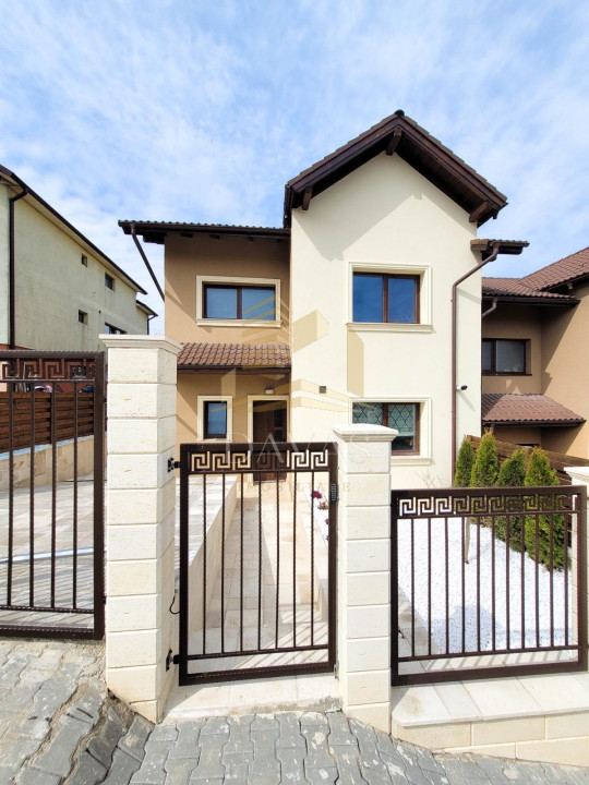 Casa de LUX 4 camere de inchiriat | Gruia | Piscina exterioara | Pet friendly