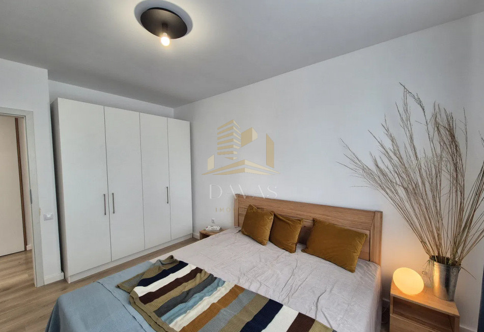 Apartament de 3 camere semidecomandat | Europa