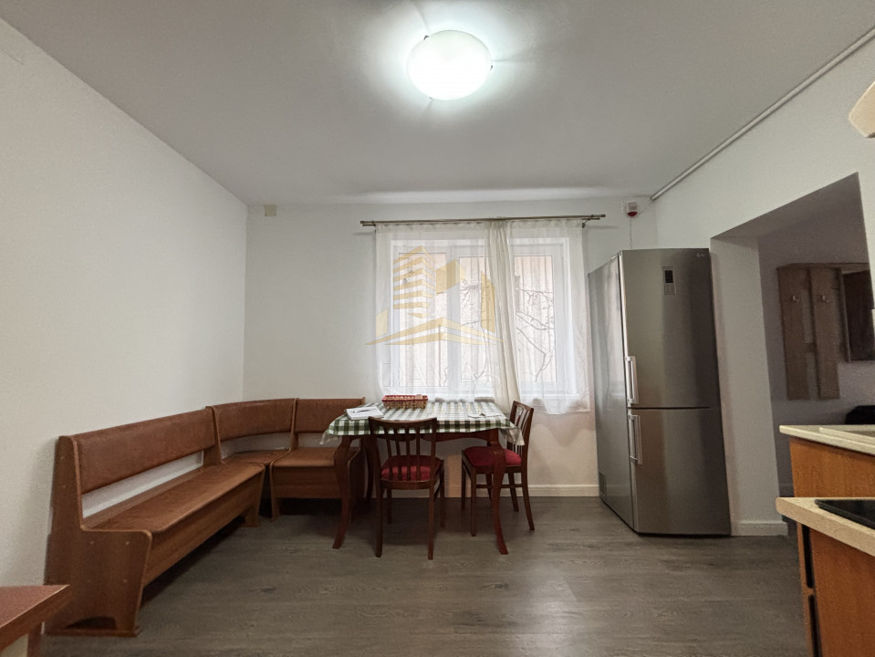 Casa de inchiriat | Andrei Muresanu | parcare