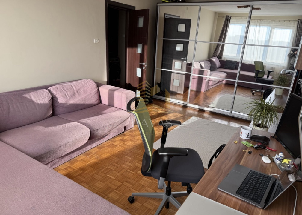 Apartament cu 2 camere decomandat | Piața Abator