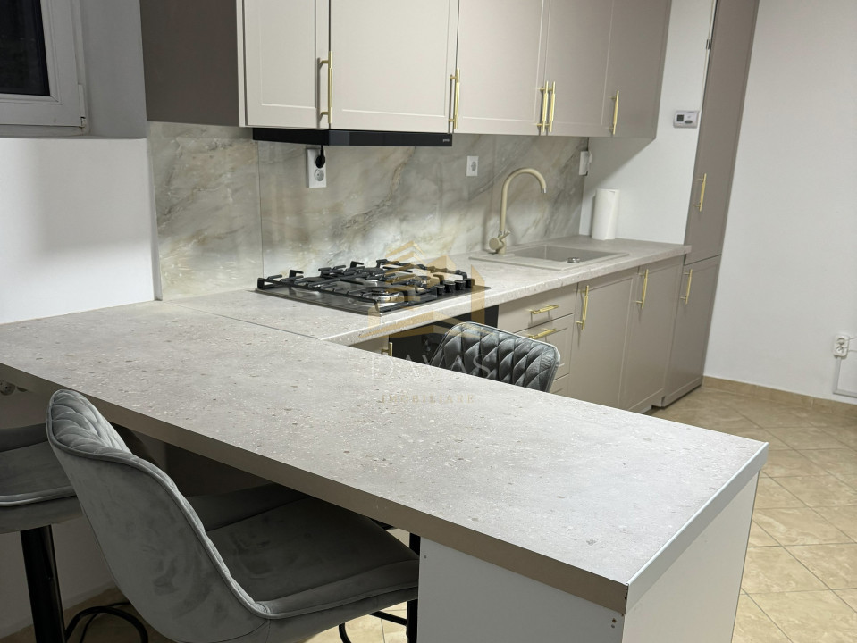 Apartament cu 3 camere semidecomandat | Între Lacuri