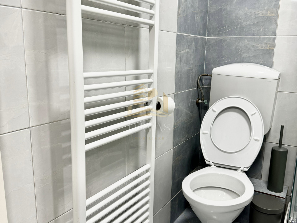 Apartament cu 3 camere semidecomandat | Între Lacuri