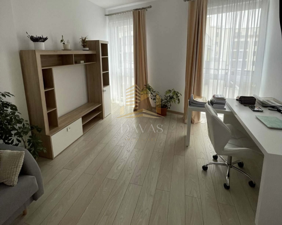 Apartament decomandat de 2 camere | str. Paris