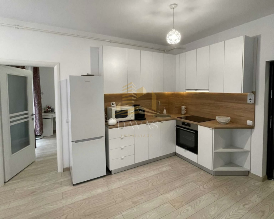 Apartament decomandat de 2 camere | str. Paris