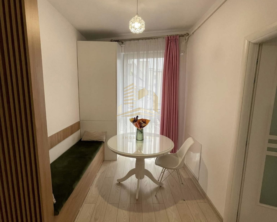 Apartament decomandat de 2 camere | str. Paris
