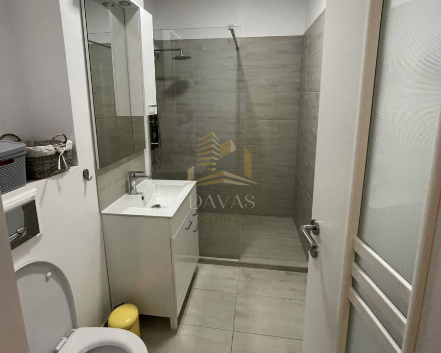 Apartament decomandat de 2 camere | str. Paris